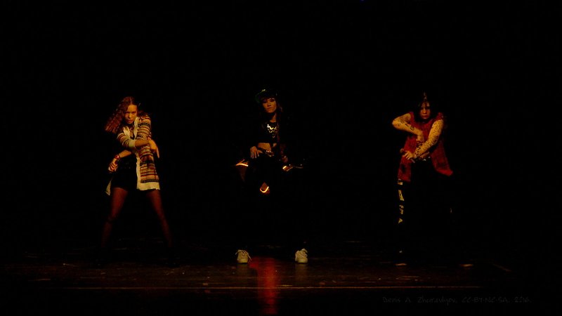 Image Cha-no-yu-2016_1128_stage.jpg